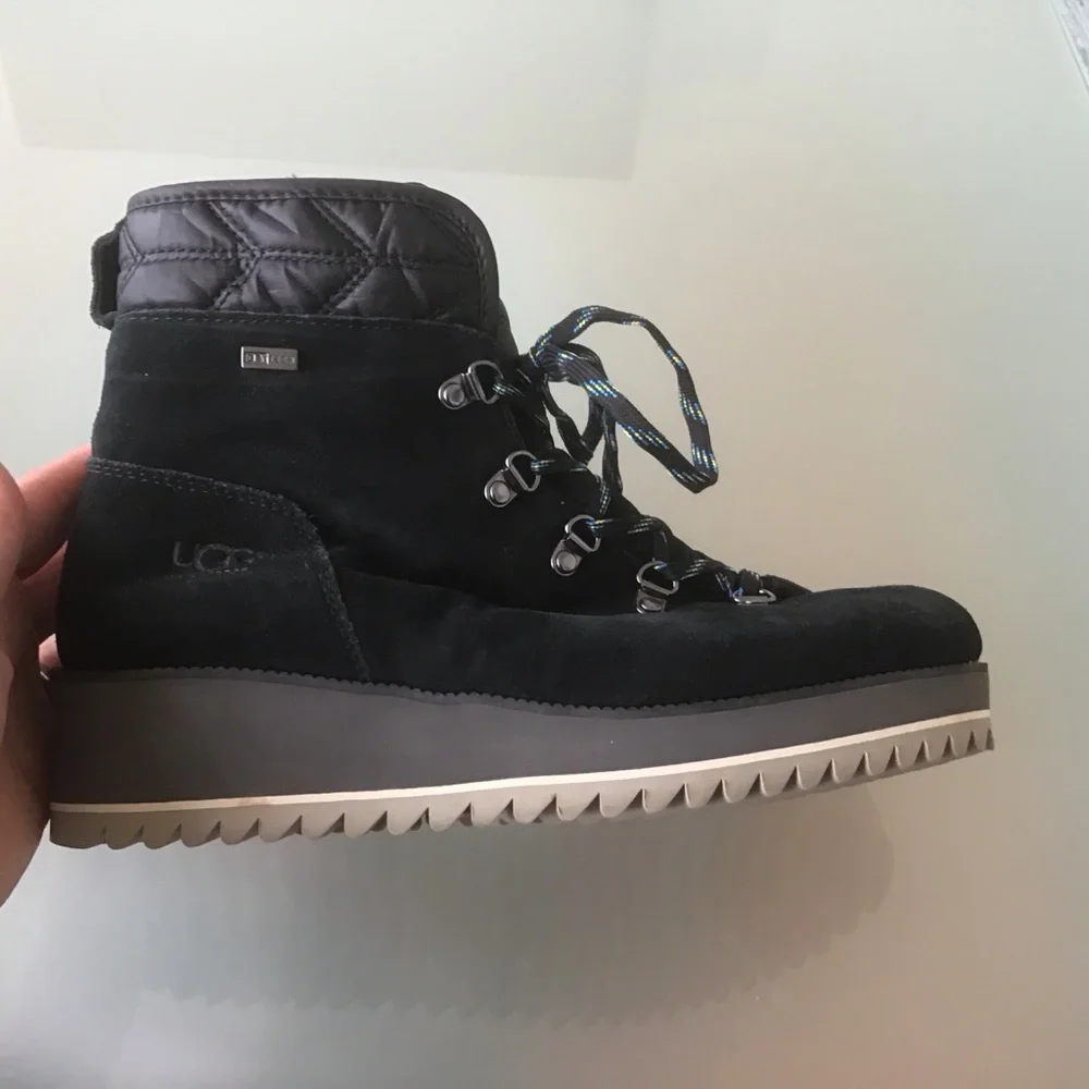 Ugg‎ Australia Birch Black Suede Leather Lace Up Wedge Hiking Snow Boots 8